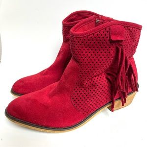 Mi.iM red faux leather Western ankle boots- 9